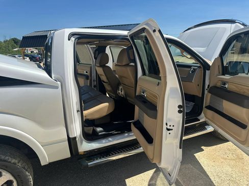 Used 2011 Ford F150 Lariat w/ Lariat Chrome Pkg AWD/4WD image 12