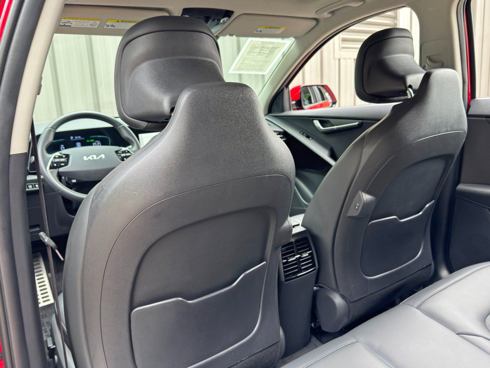 Used 2024 Kia Niro EX Touring FWD image 33