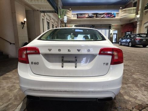 Used 2015 Volvo S60 T5 Premier image 5