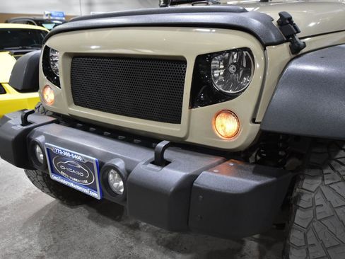 Used 2018 Jeep Wrangler Unlimited Sport S image 6