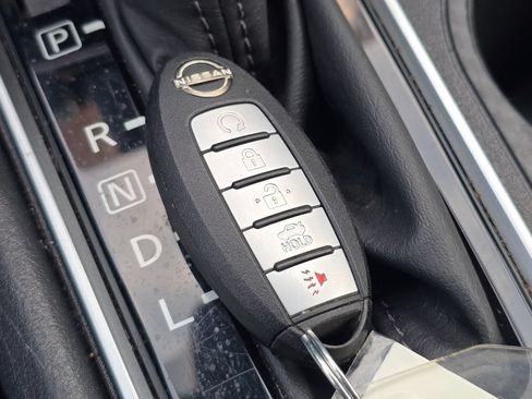Used 2025 Nissan Altima 2.5 SV FWD image 18