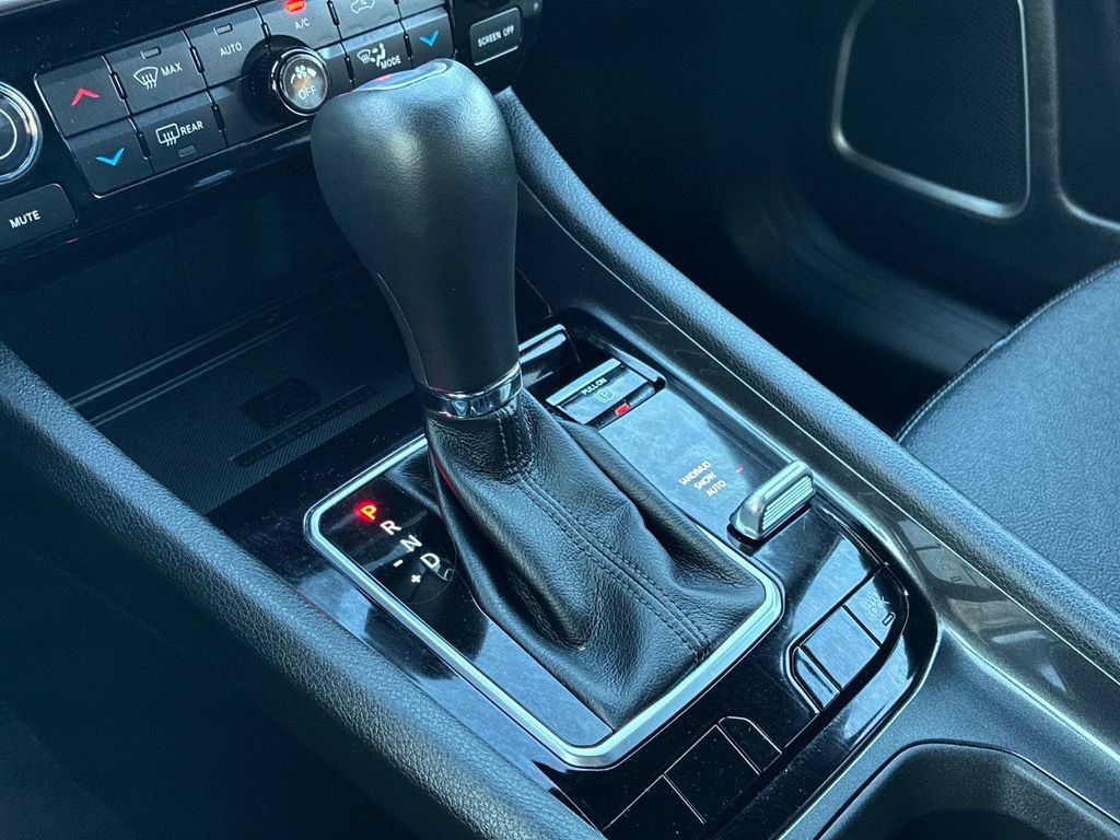 Certified 2023 Jeep Compass Latitude AWD/4WD image 28