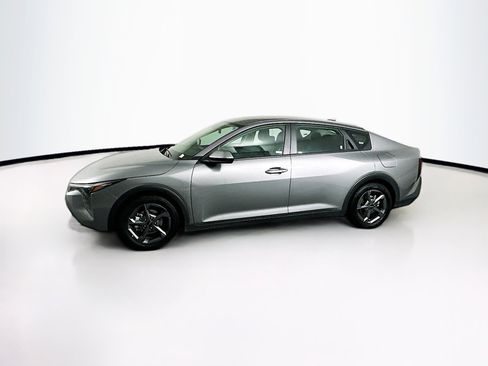 Used 2025 Kia K4 LXS image 4