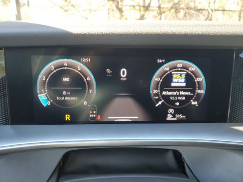 New 2026 Volkswagen Tiguan SE R-Line image 25