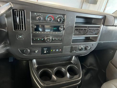 Used 2019 Chevrolet Express 2500 w/ Driver Convenience Package RWD image 11