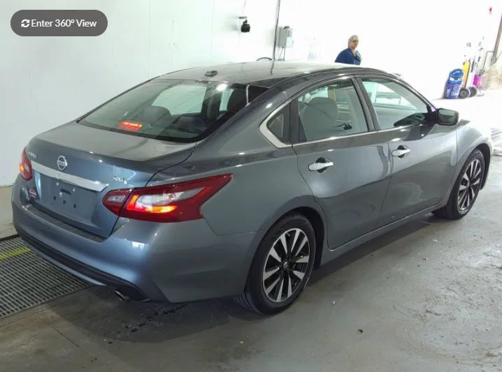 Used 2018 Nissan Altima 2.5 SV FWD image 2