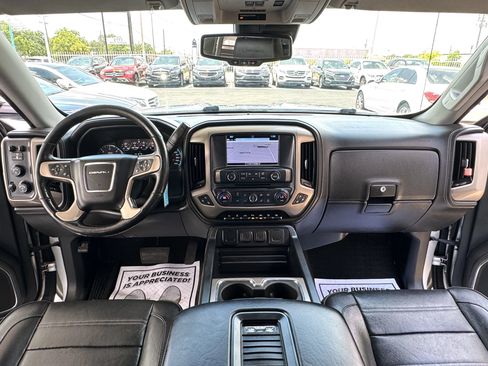 Used 2018 GMC Sierra 1500 Denali w/ Denali Ultimate Package AWD/4WD image 42