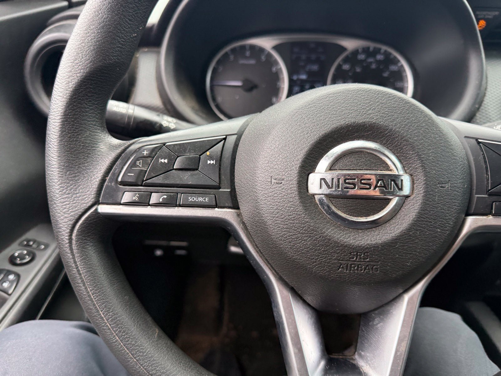 Used 2021 Nissan Kicks S FWD image 9