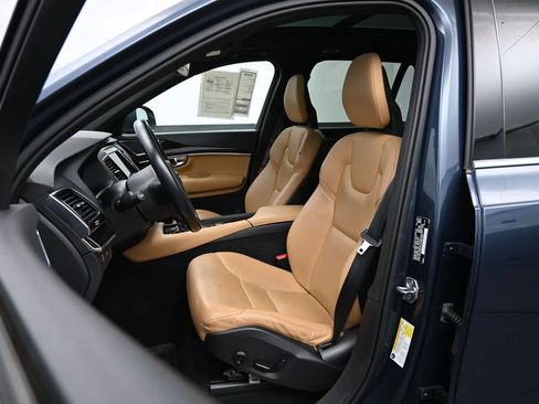 Used 2018 Volvo XC90 T6 Momentum w/ Convenience Package AWD/4WD image 22