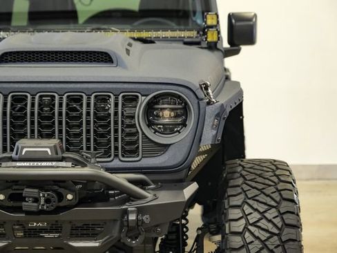 Used 2024 Jeep Wrangler Unlimited Rubicon w/ Technology Group image 4