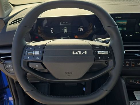 New 2026 Kia Sportage EX FWD image 30