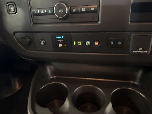 Used 2025 GMC Savana 3500 LT w/ LT Preferred Equipment Group RWD image 21