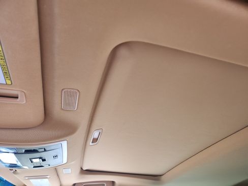 Used 2024 Lexus ES 300h Ultra Luxury w/ Accessory Package (Z2) FWD image 33