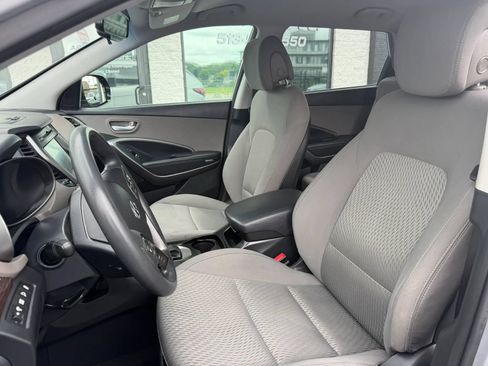 Used 2018 Hyundai Santa Fe SE FWD image 21