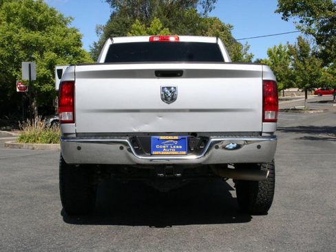 Used 2015 RAM 2500 Tradesman w/ Chrome Appearance Group AWD/4WD image 5