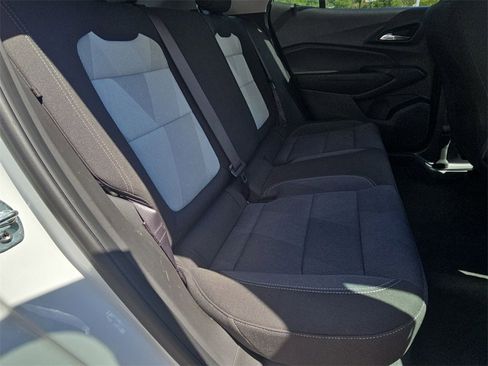 Used 2025 Chevrolet Trax LS image 28