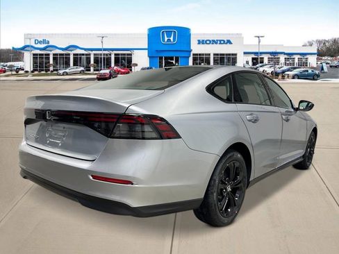 New 2025 Honda Accord SE image 3