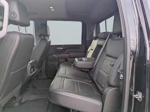 Used 2023 GMC Sierra 2500 Denali w/ Denali Black Diamond Edition image 13