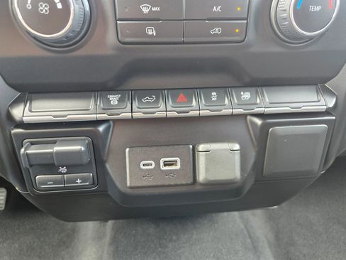 Used 2023 Chevrolet Silverado 3500 LT image 20