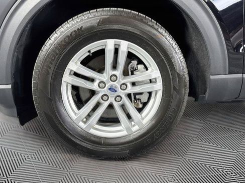 Certified 2023 Ford Explorer XLT w/ Equipment Group 202A AWD/4WD image 30