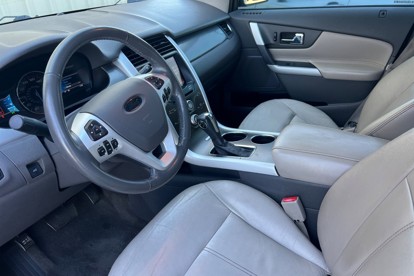 Used 2013 Ford Edge SEL FWD image 4