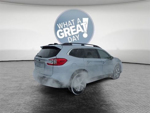 Used 2023 Subaru Ascent Premium w/ Convenience Package image 3