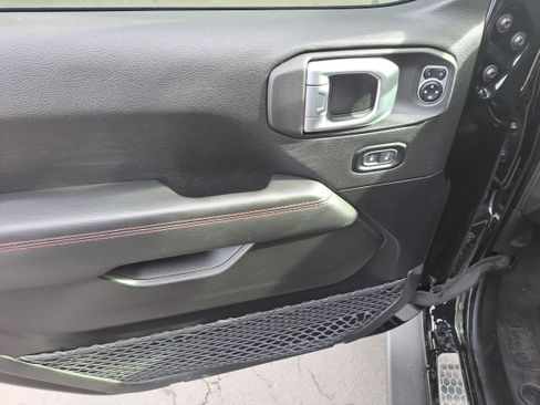 Used 2023 Jeep Wrangler Unlimited Rubicon w/ Steel Bumper Group image 14