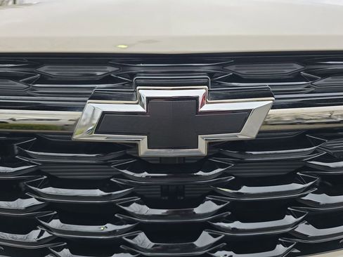 New 2026 Chevrolet Trax RS w/ Sunroof Package image 33