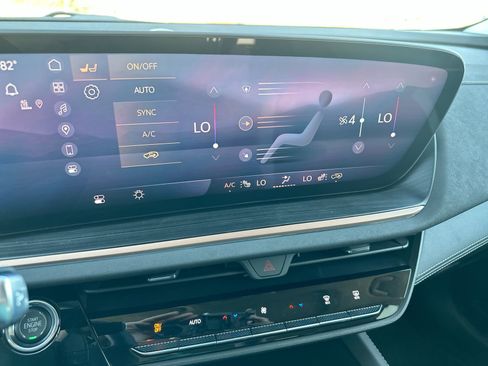 New 2025 Buick Envision Sport Touring image 10