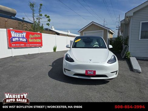 Used 2023 Tesla Model Y AWD image 1