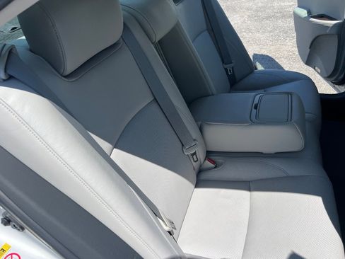 Used 2011 Lexus ES 350 image 37