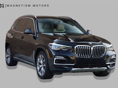 Used 2019 BMW X5 xDrive40i w/ Premium Package 2 AWD/4WD image 4