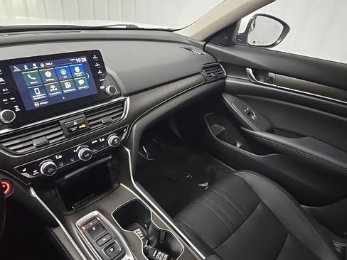 Used 2022 Honda Accord EX-L image 26