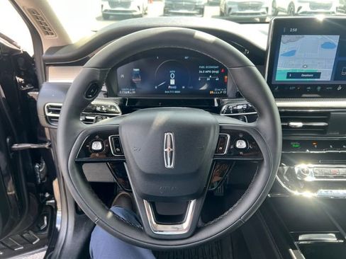 Certified 2024 Lincoln Corsair AWD image 19