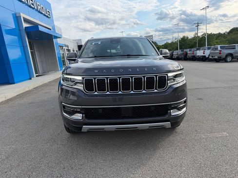 Used 2022 Jeep Wagoneer Series II AWD/4WD image 9