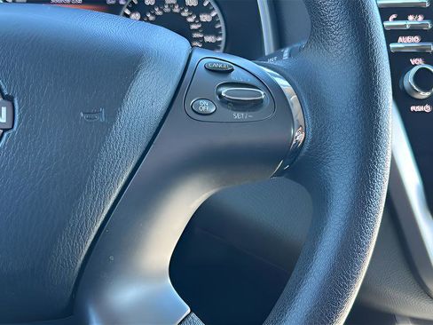 Used 2023 Nissan Murano S image 18