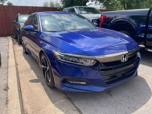 Used 2019 Honda Accord Sport image 4