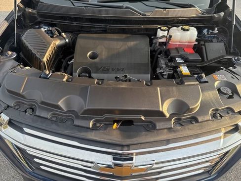 Used 2023 Chevrolet Traverse LT w/ LT Premium Package image 30