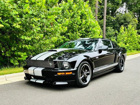 Used 2007 Ford Mustang GT RWD image 5