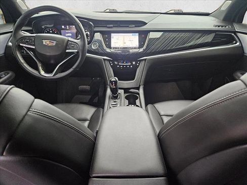 Used 2024 Cadillac XT6 Premium Luxury w/ Technology Package image 18