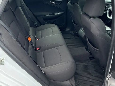 Used 2018 Chevrolet Malibu LS FWD image 12