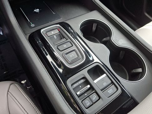 Used 2025 Honda Pilot EX-L image 14