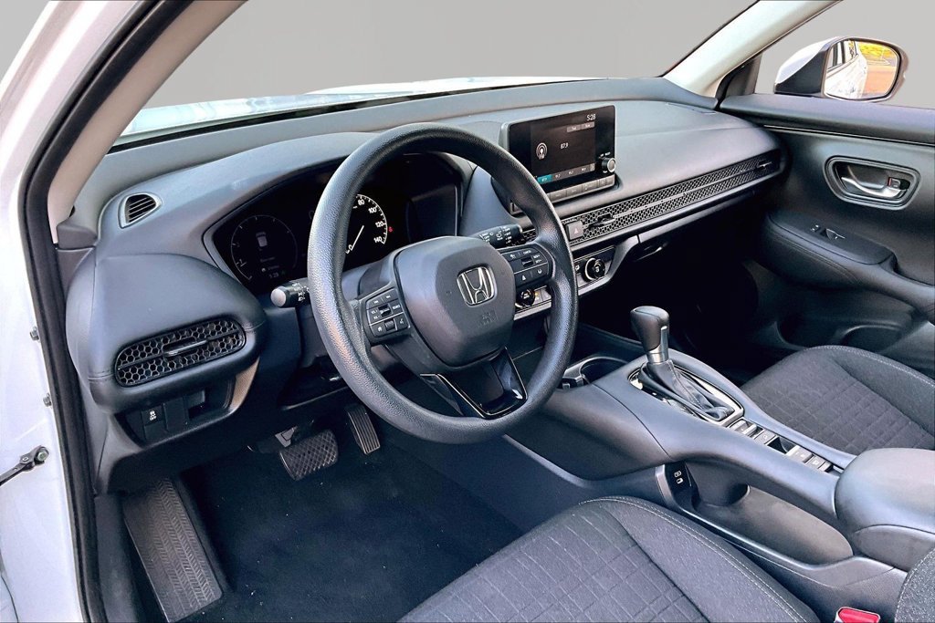 Used 2025 Honda HR-V LX image 14