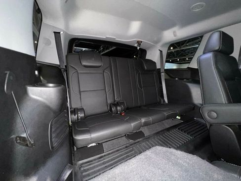 Used 2020 GMC Yukon SLT w/ Premium Edition image 32