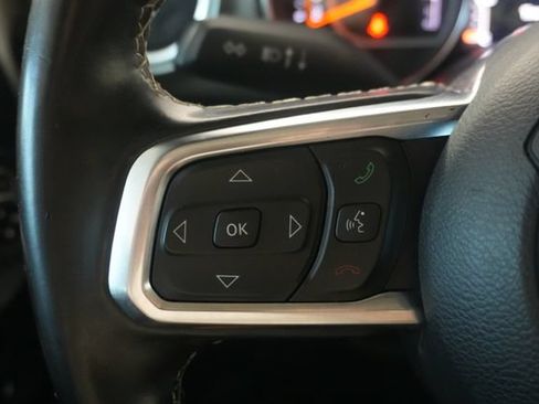 Used 2020 Jeep Wrangler Unlimited Sahara AWD/4WD image 14