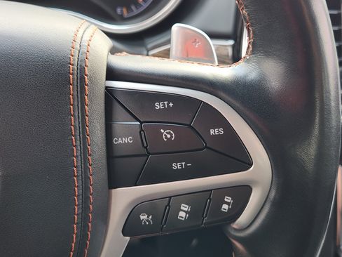 Used 2021 Jeep Grand Cherokee Summit AWD/4WD image 32