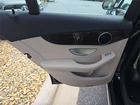 Used 2016 Mercedes-Benz C 300 4MATIC Sedan image 14