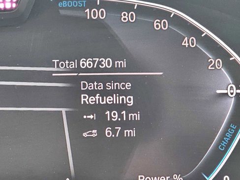 Used 2020 BMW 745e xDrive AWD/4WD image 24