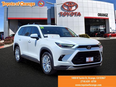Certified 2024 Toyota Grand Highlander AWD image 1