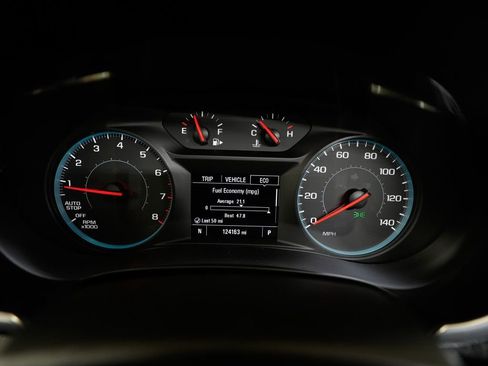 Used 2018 Chevrolet Malibu LT image 25